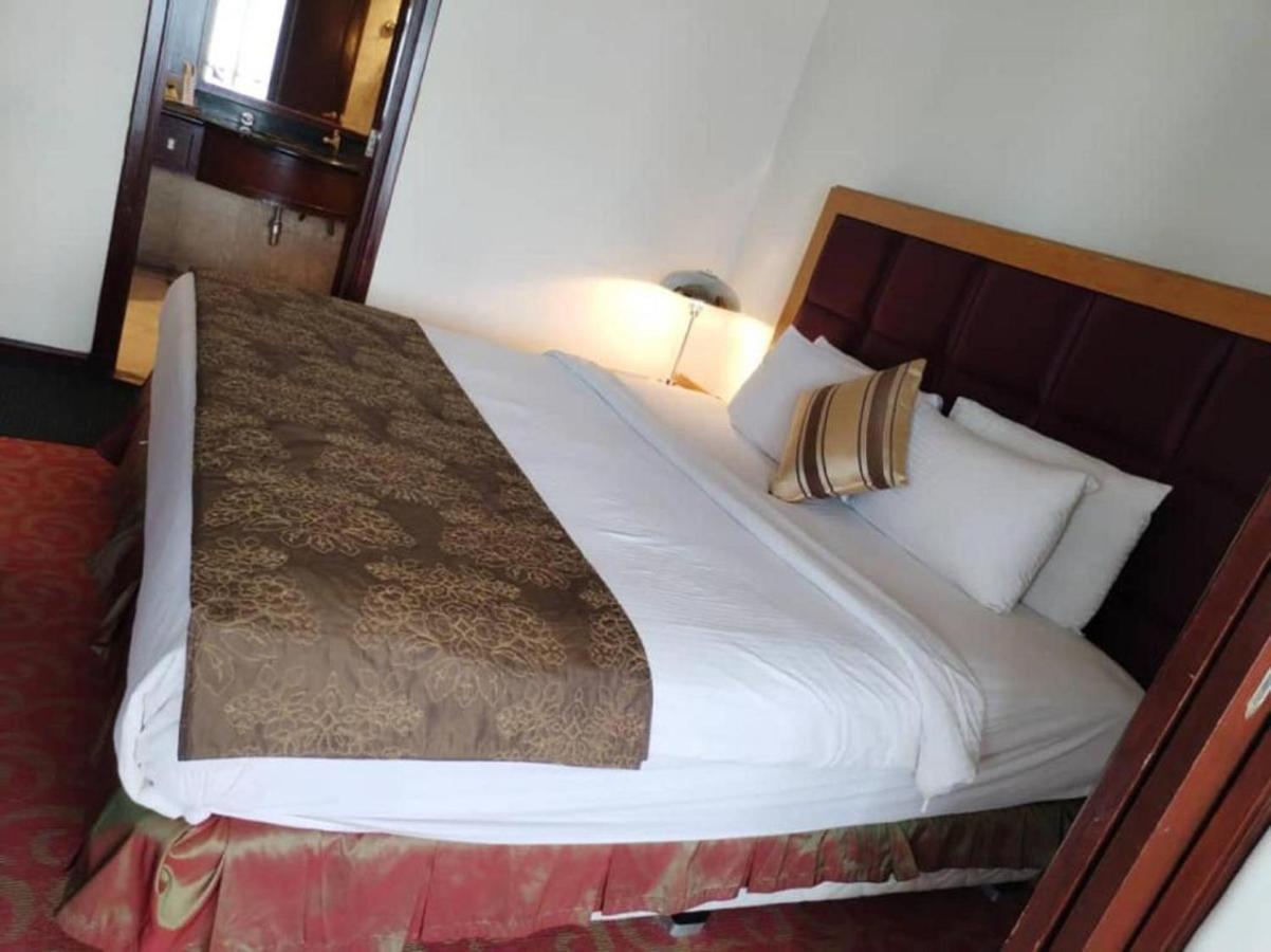 Suites At Times Square Kl Apartment